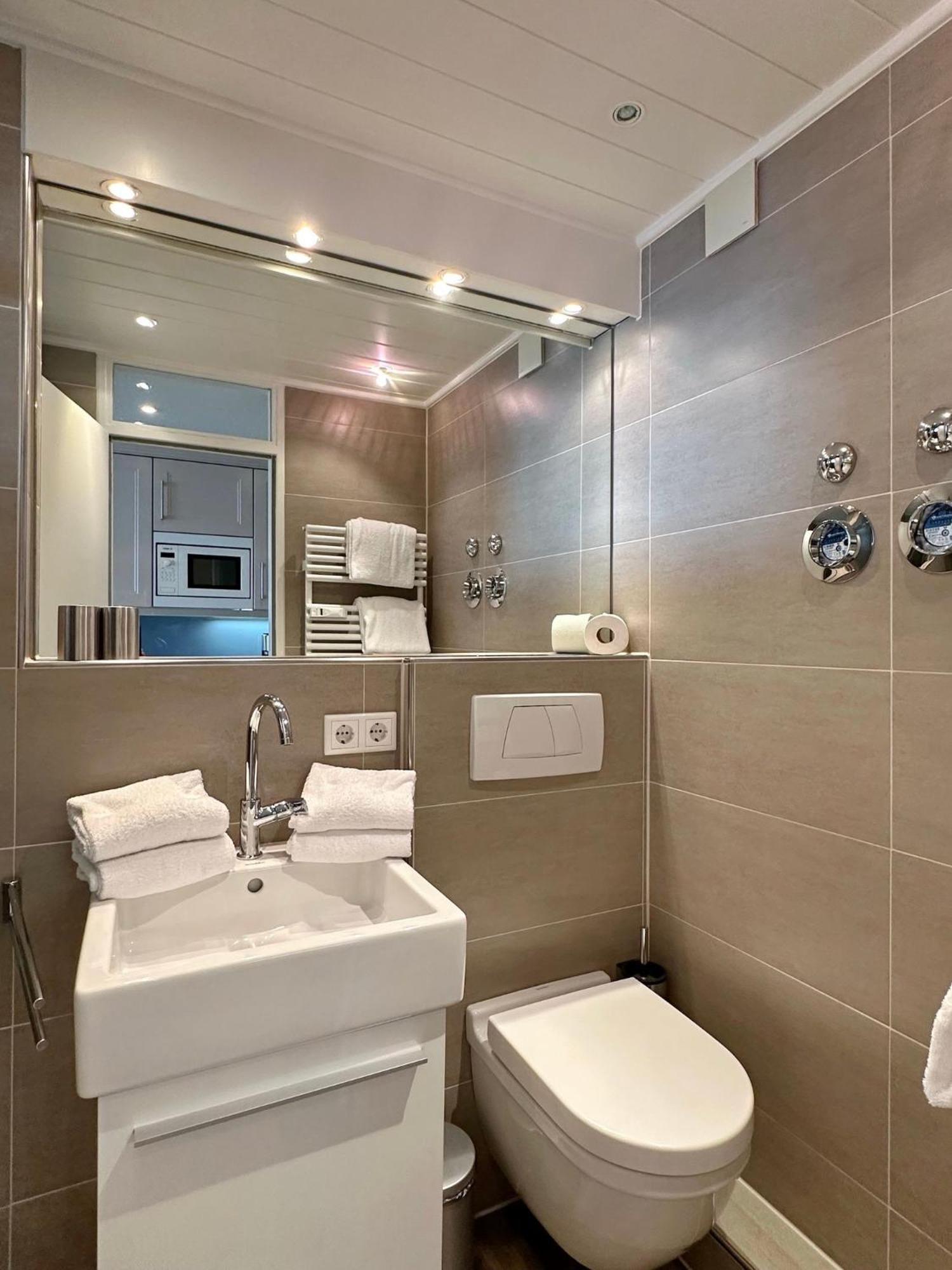 Metropol, Whg 58, Seeseite Apartment